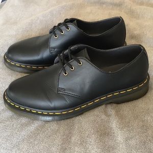 Dr. Marten 1461 Smooth Men’s 10. Only worn 2x!!!!